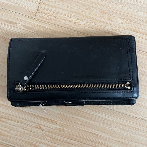 Well loved Kate Spade wallet - Picture 2 of 3